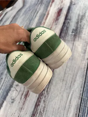 Adidas Women's Green Suede Platform Sneakers with Pink Stripes thumbnail 4