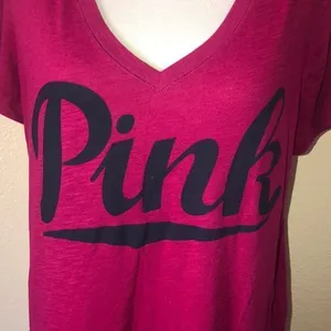 5/$30 🎈 Pink Victorias Secret women’s small logo‎ tee thumbnail 2