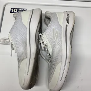 Skechers Women’s Go Walk Arch Fit White Lace Up Low Top Running Shoes Size 9.5 thumbnail 4