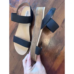 Steve Madden Black Leather Wooden Flatform Sandals, Size 9 thumbnail 7