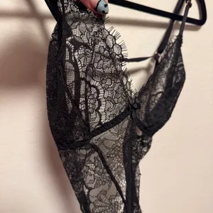 NWT: Victoria's Secret Black Lace Lingerie thumbnail 4