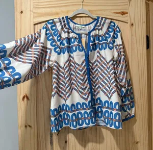 Blue top Size M thumbnail 1