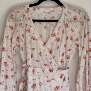 Maia Bergman Floral Ines Pink Floral Mini Wrap Dress‎ in White thumbnail 5