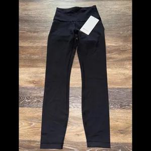 Lululemon Wunder Train High Rise 25” Black Size 4 NWT thumbnail 2