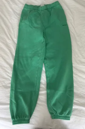Aritzia Sweatfleece Sweatpants thumbnail 1