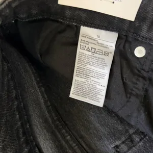 NEW Old Navy OG Loose High Rise Black‎ Raw Hem Straight Leg Jeans Womens 10 thumbnail 4