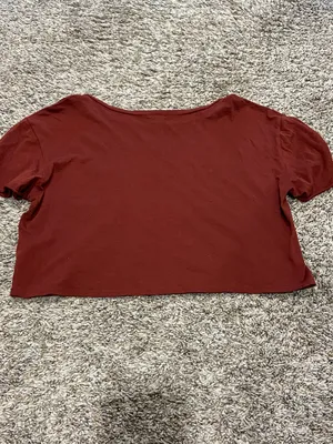 Garage Size medium  crop top thumbnail 2