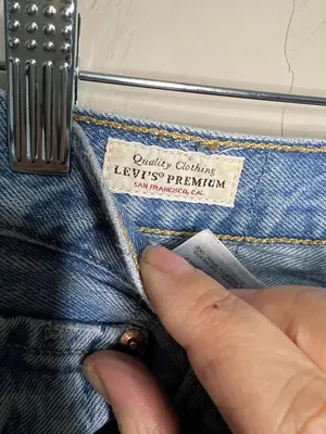 Levis 501’s Premium‎ Cropped High Rise Straight Leg Button Fly Luxor Denim Jeans thumbnail 7