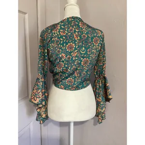 Rasa Anthropologie Blue Beige Floral Satin Flutter Sleeve Tie Waist Blouse XS thumbnail 5