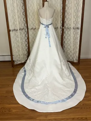 Beautiful Vintage 90s Mori Lee Baby Blue Satin Trim Wedding Gown thumbnail 5