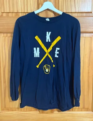 Milwaukee Brewers Baseball Size Medium Navy Blue Long-Sleeve Shirt thumbnail 1