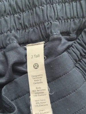 Women’s Lululemon Hotty Hot Shorts 4" thumbnail 4