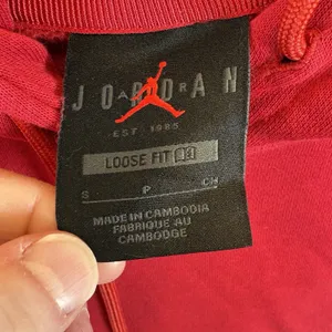Jordan Red Hoodie Streetwear Women's Sport Size‎ S Loose Fit Crop thumbnail 3