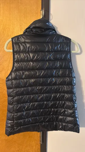 Gap Puffer Vest thumbnail 2