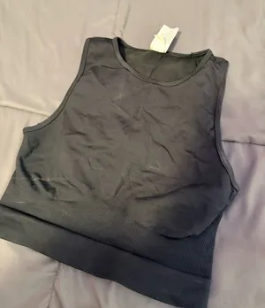 Gymshark Top thumbnail 1