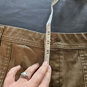 Woman’s REI Co-op Canvas Cargo Shorts Size 14 thumbnail 4