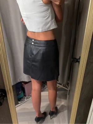 Express Y2K Vintage Genuine Leather Low Rise Mini Skirt in Black Size 0 thumbnail 3