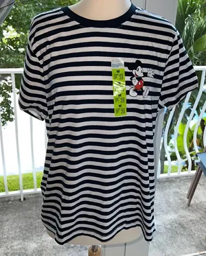 Woman’s Mickey mouse Tshirt thumbnail 1