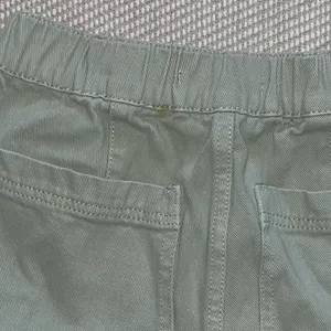 PacSun Paperbag Sage Light Green Cargo Jean Shorts With Elastic Waist Band Sz Xs thumbnail 3