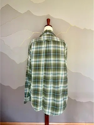 Eddie Bauer Women L Green Plaid Flannel Shirt Button Down Outdoor Cabin thumbnail 5