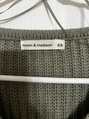 Moon & Maddison Green Sweater thumbnail 3
