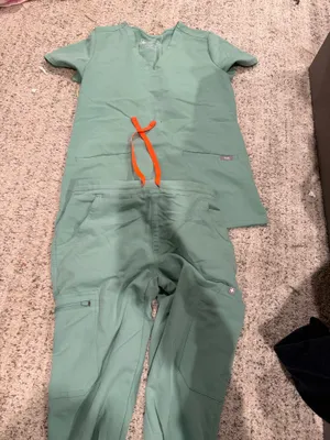 FIGS Scrubs Set thumbnail 1