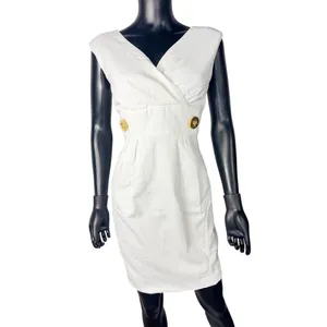 Helene Berman London White Textured 8 Pique V-Neck Gold Button Sheath Dress 8‎ thumbnail 2