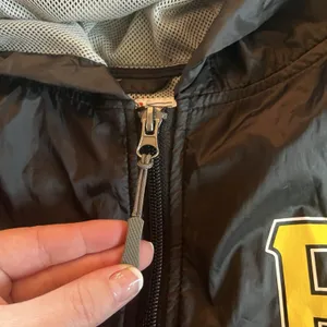 Pittsburgh Pirates Baseball Wind Jacket (Women’s X Large) 4Her By Carl Banks XL thumbnail 9