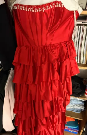 red dress Size 4 thumbnail 1