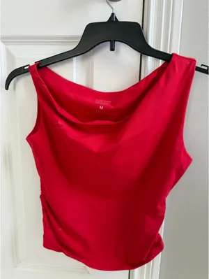 Red off the shoulder top Size M thumbnail 1