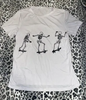 Graphic Tee White Size M thumbnail 1