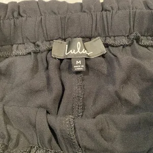 Lulu’s Black Lightweight Tie Ankle Pants Size M thumbnail 3