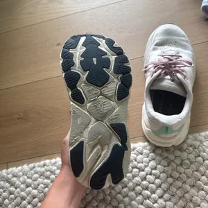 Hoka Arahi 8  thumbnail 11