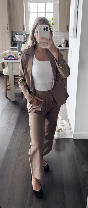 Tailored High-Waist Straight-Leg Pantsuit in Brown (Size Brown) thumbnail 1