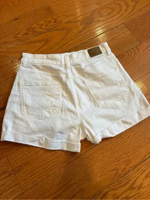 American Eagle White Distressed Denim Shorts Women’s Size 6 High Rise Summer thumbnail 5