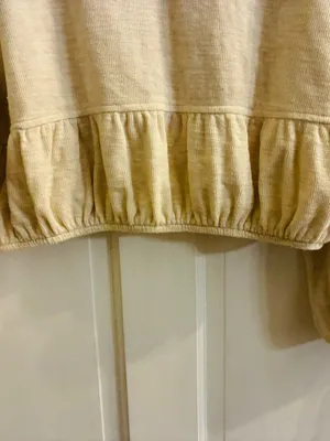 Women’s Aerie Brand Cream Peplum Pullover Top Size Medium Oversized thumbnail 2