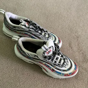 Nike Sneakers thumbnail 1