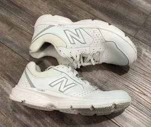 Women’s White New Balance 411 size 10 thumbnail 6
