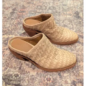 Frye Rosalia Woven Leather Mules Clogs‎ Off White Block Heel 7.5B thumbnail 3