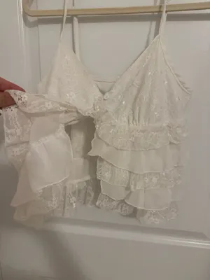 SheIn White ruffle tank top thumbnail 2