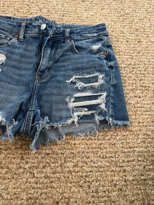 Women’s American Eagle Mom Shorts thumbnail 3