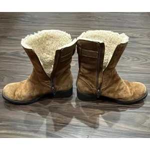 UGG Australia 1982 Chestnut Suede Sheepskin Lined Buckle Boots Womens 7 thumbnail 9