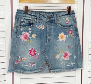 American Eagle Boho Floral Embroidered Distressed Denim Jean‎ Mini Skirt Blue 2 thumbnail 1