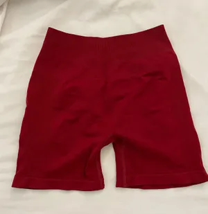 Alphalete Amplify Shorts thumbnail 1
