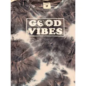 New "We Care Weekend Edition" women's small Good Vibes tie-dye super soft top thumbnail 3