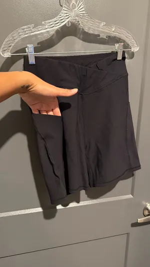 High-Waist Ribbed Biker Shorts with Side Pocket thumbnail 3