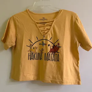 Disney the lion king loose crop top thumbnail 3