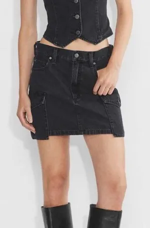 Denim Forum Aritzia The 90s Mid-Rise Cargo Mini Skirt Washed Black Size 26 thumbnail 1