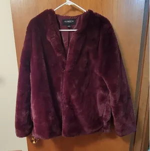 Liz Claiborne burgundy faux fur coat thumbnail 1