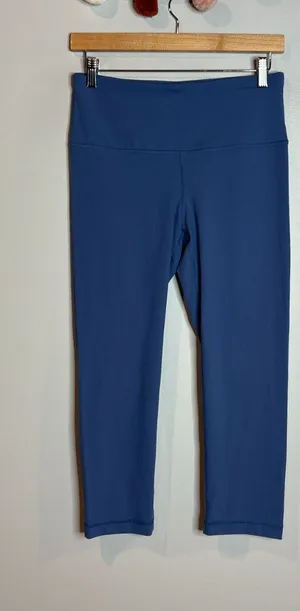 Yogalicious blue athletic cropped leggings thumbnail 1
